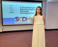 LENKA W FINALE II ŚWIĘTOKRZYSKIEGO SZKOLNEGO FESTIWALU PIOSENKI OBCOJĘZYCZNEJ.