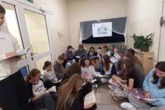 c6ed2e32-0a32-4004-adec-f494bae379b5