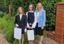 Emilia Borycka i Amelia Zielińska z kl. 8 b – laureatkami 1. miejsca XI Wojewódzkiego Konkursu „Katyń – Pamiętajmy”