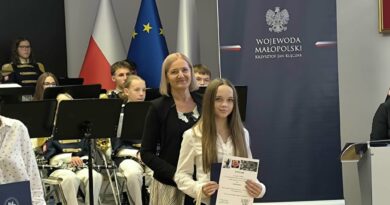 Oliwia Kwiecień laureatką konkursu historycznego