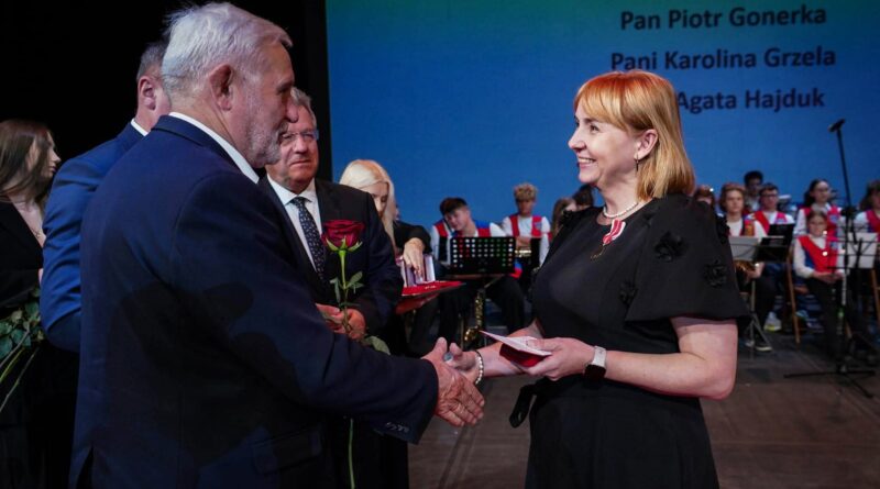 Pani Dyrektor Katarzyna Erbel nagrodzona Medalem Komisji Edukacji Narodowej